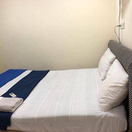 Oyo 1146 Paris In Bangkok Hotel Екстериор снимка