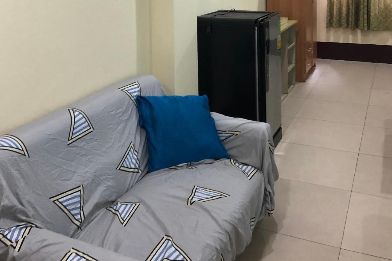 Oyo 1146 Paris In Bangkok Hotel Екстериор снимка