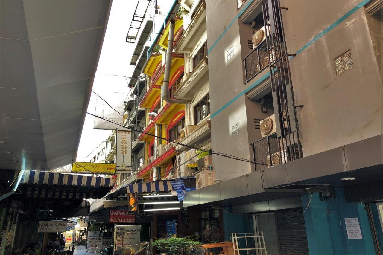 Oyo 1146 Paris In Bangkok Hotel Екстериор снимка