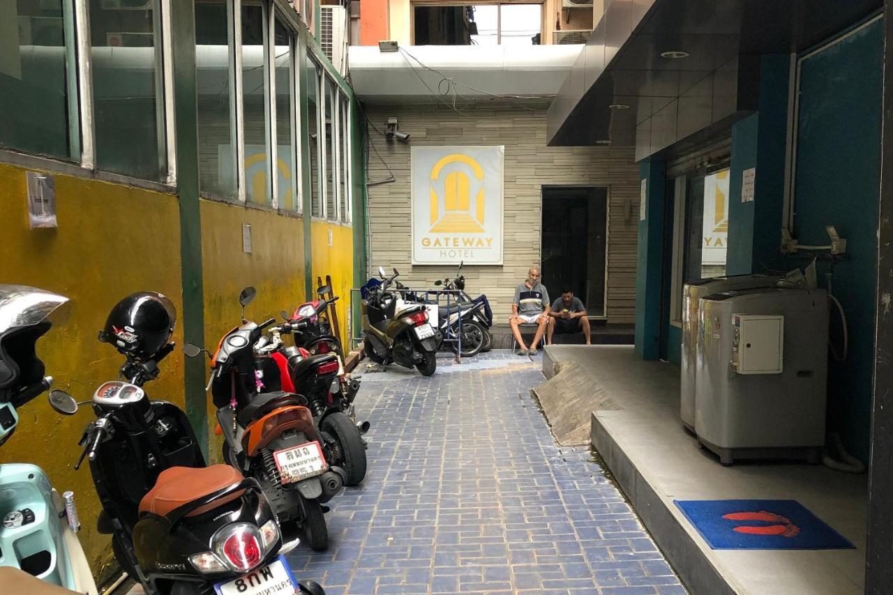 Oyo 1146 Paris In Bangkok Hotel Екстериор снимка