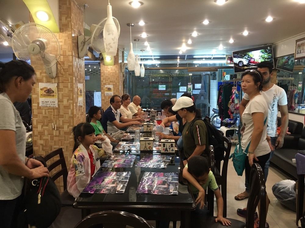 Oyo 1146 Paris In Bangkok Hotel Екстериор снимка