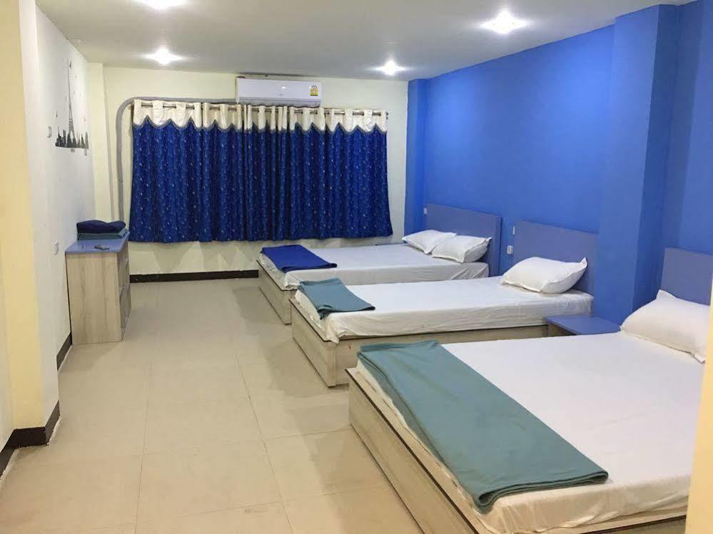 Oyo 1146 Paris In Bangkok Hotel Екстериор снимка